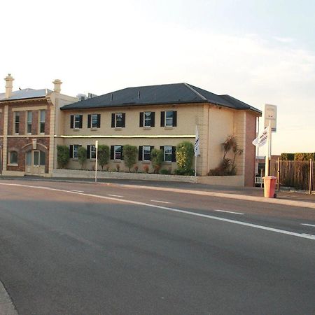 Coach House Launceston Hotel Exterior foto